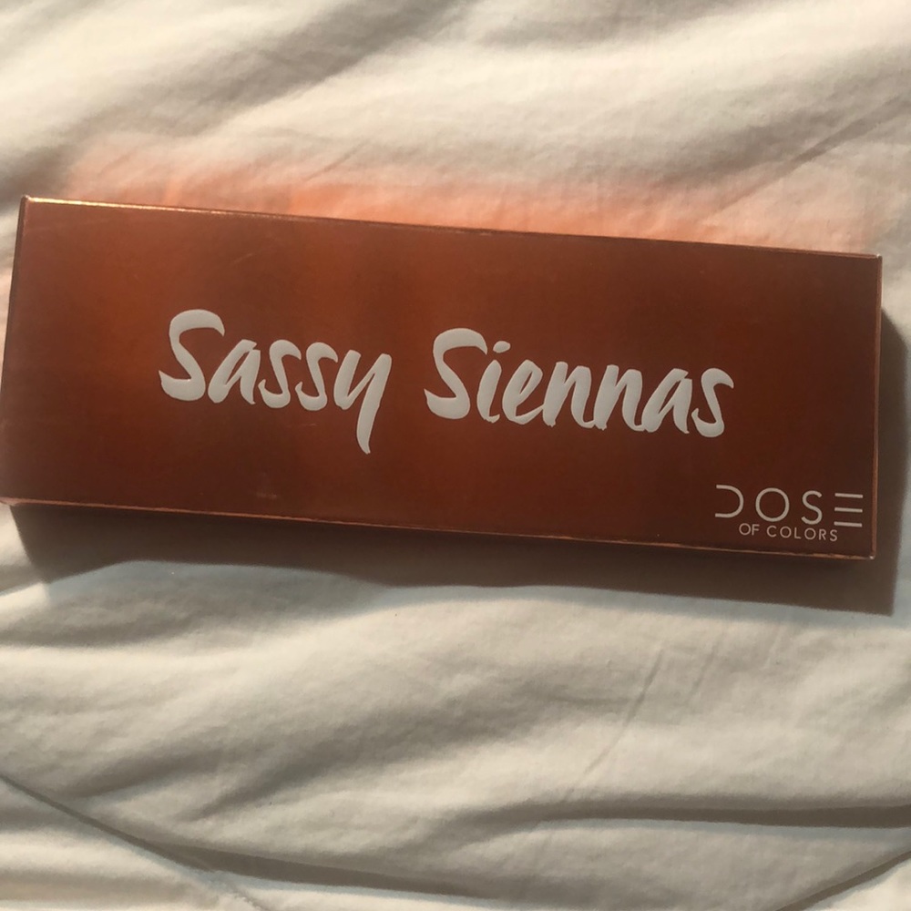 Brand new eyeshadow pallete